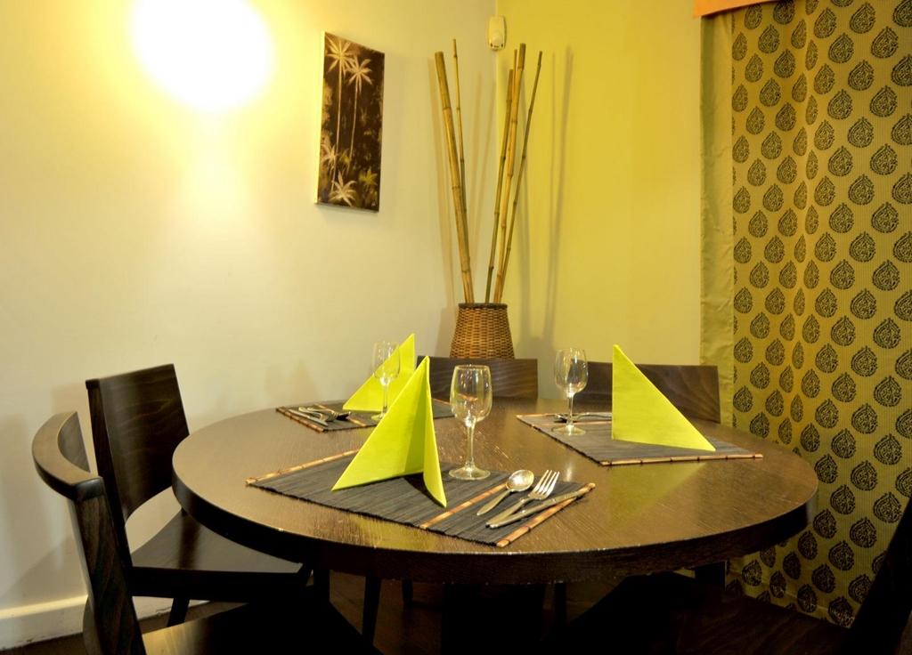 Kyriad Annecy Cran-Gévrier Restaurant bilde